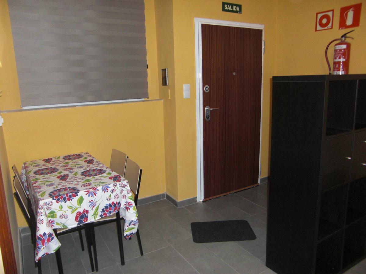 A.T. Altamira 15 Apartman Bilbao Szoba fotó